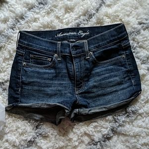 Dark wash denim shortie short